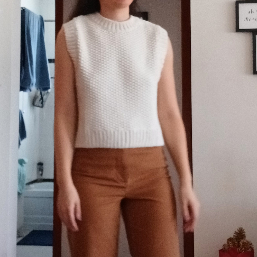 ⛔SOLD⛔🆕️ NWT H&M Knit Sweater Vest in 'White' - Picture 14 of 14